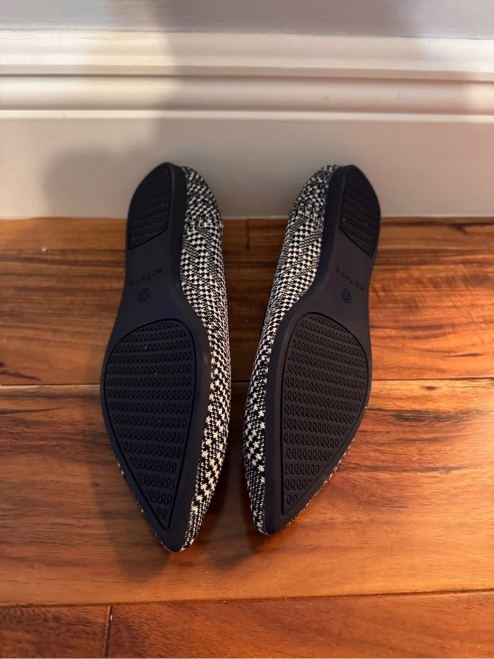 Rothy's Navy and White Pointed Knit Flats
